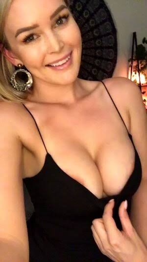 PAYMENT ON ARRIVAL 💰 Mature Horny 🥶🥵Girl waiting for your text or call ☎️ is Affordable