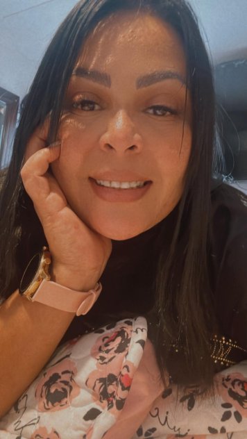 Hola soy Vicky recien yegada para que estés junto 🌹🌹🌹A mi con una r