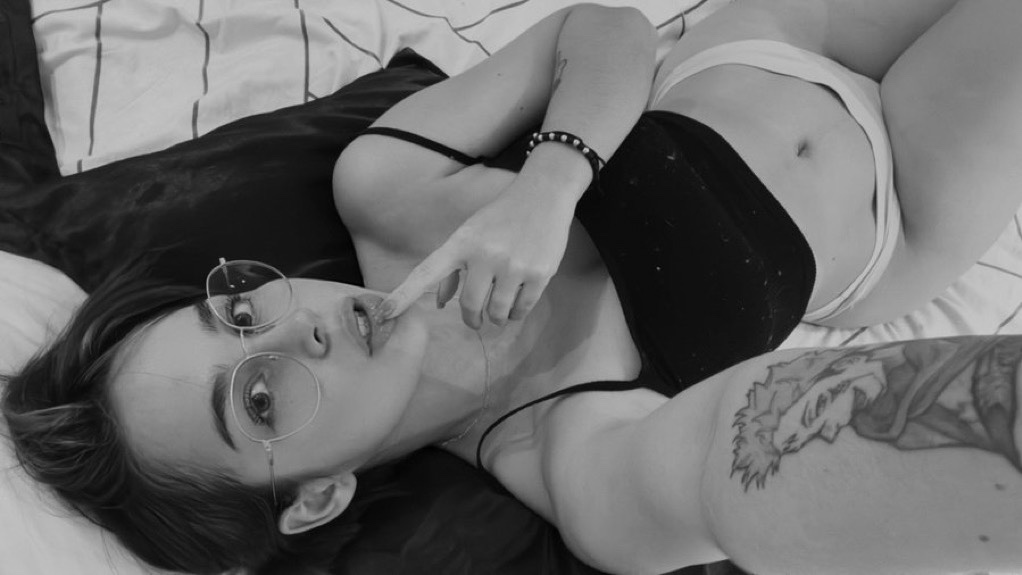 Hi 👋 i'm isla😍Hmu+1 303-264-9524 if you down to meetup or massage 💆 💦 hmu on Telegram@isla_72