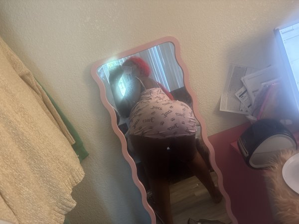 Wet Tight Sweety Pussy Ready to Squirt