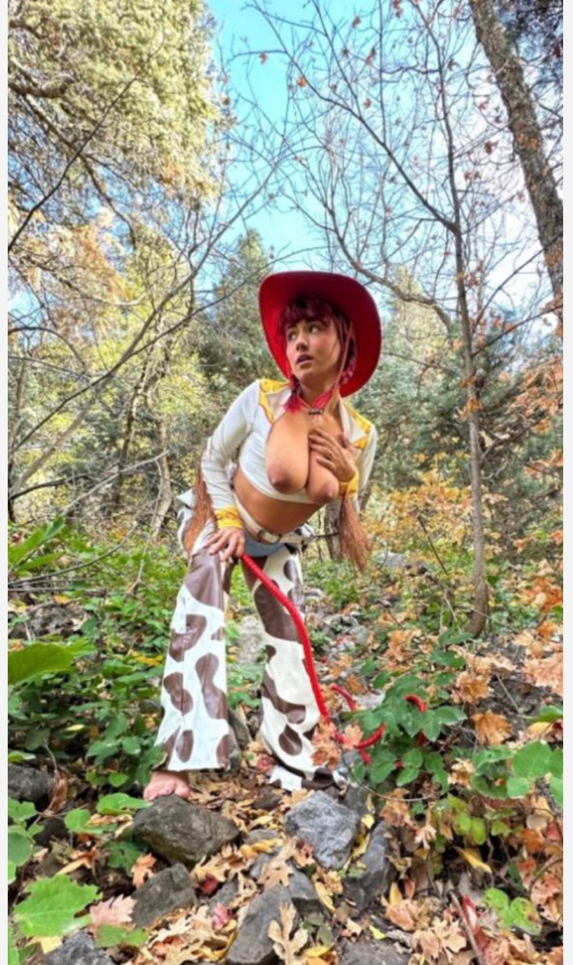 I AM DOWN FOR ALL KIND OF **** AND I NEED A BIG **** INSIDE MY WET P**SY