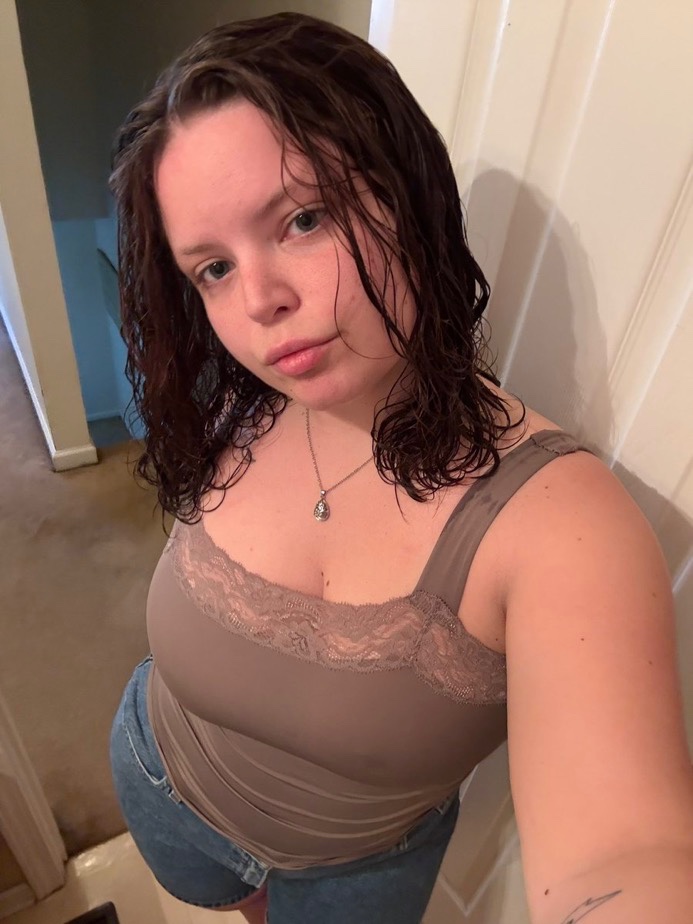 I’m available for incall/ outcall hmu let’s have a great time fun