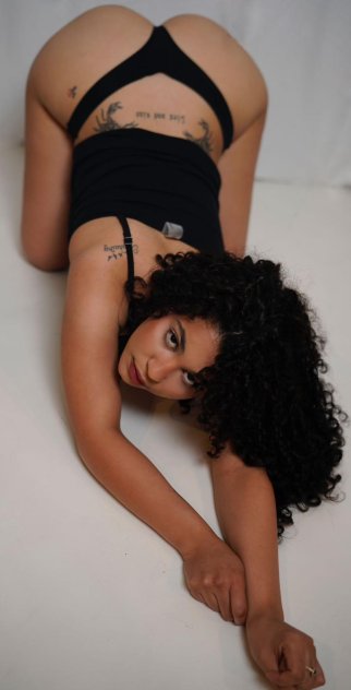 Hey baby sexy latin girl