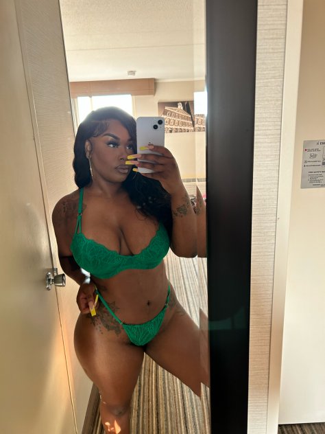 38 DD SoCal  Hottie in Windsor Locks Koko Sweets