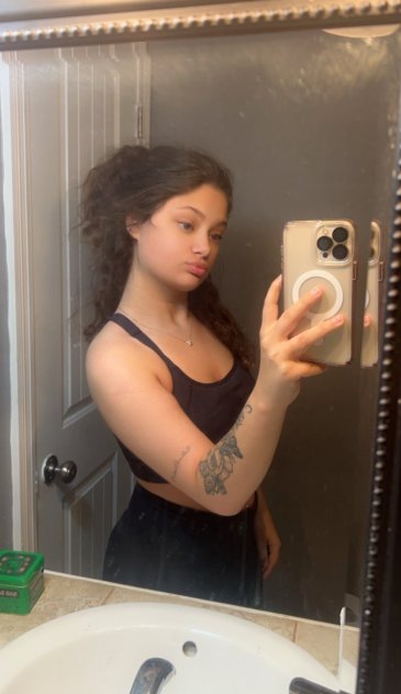 Female Escorts Available for incall and outcall service cardate gfe