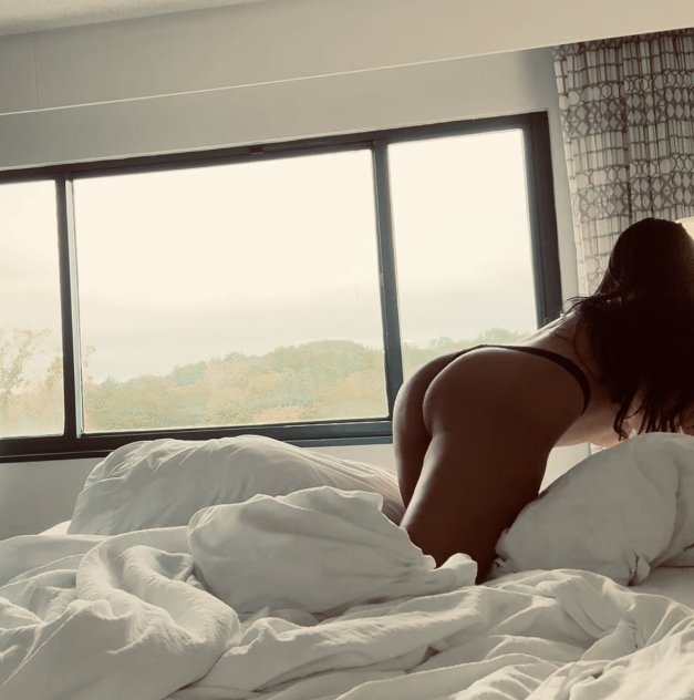 Brazilian girl visiting Detroit for a few days!