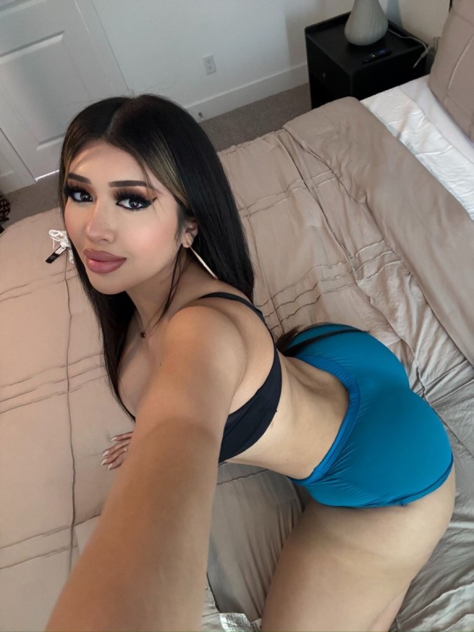 I'M AVAILABLE ALWAYS💘I BET YOU WANNA TASTE ME