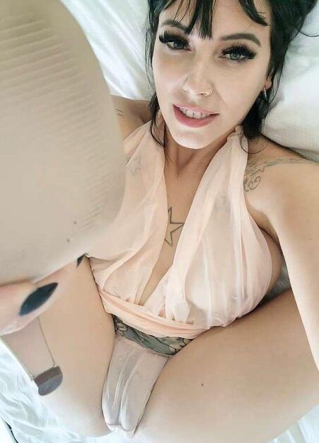 Sensual & Mature: Let’s Create Moments of Fun