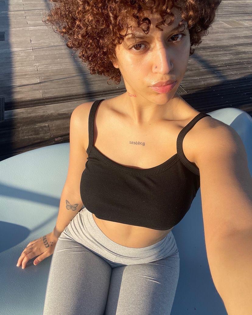 Available for hookup🍆🍑