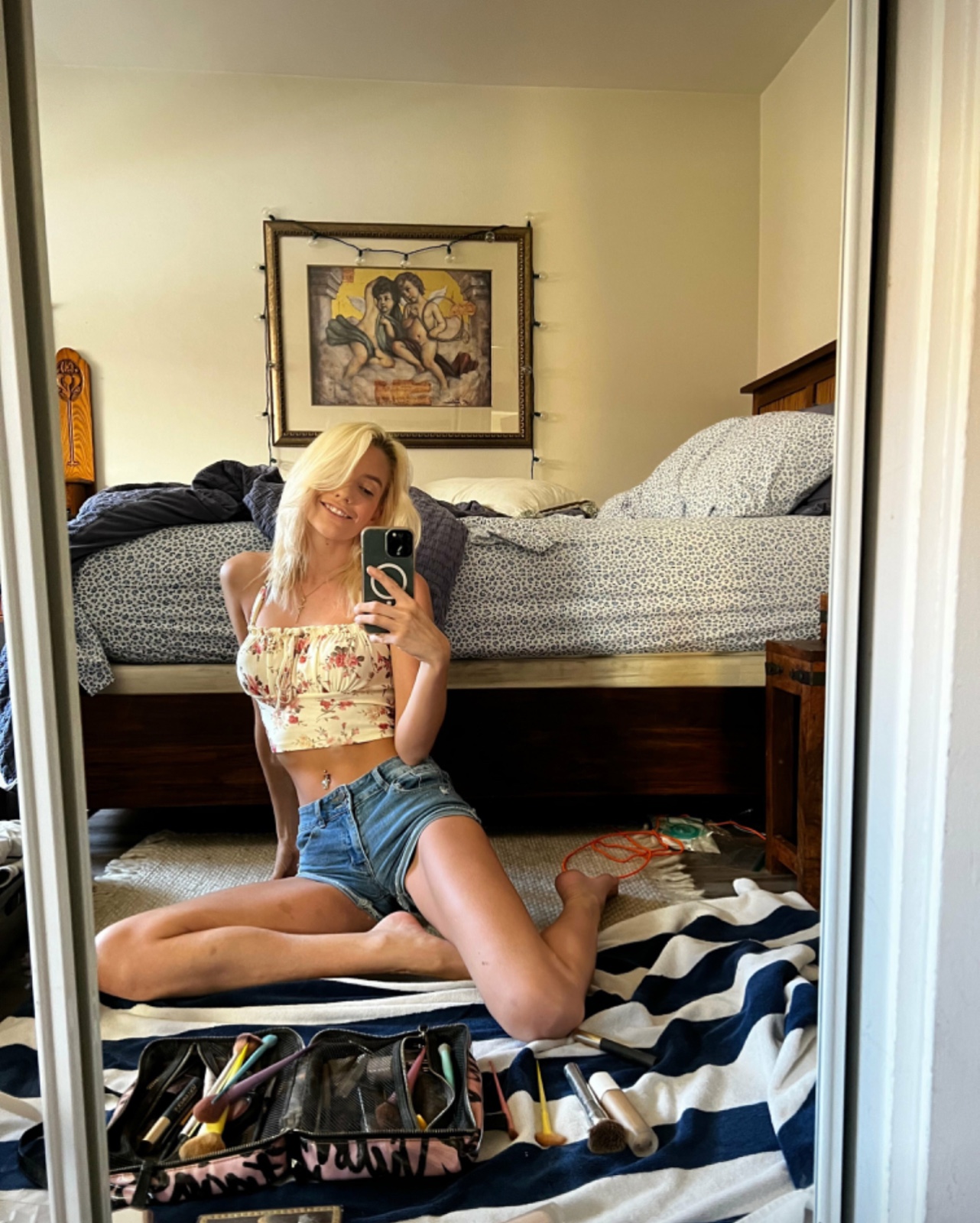 Hey it’s Maria  I squirt and ride real good  💦 💕  +1 (570) 360-4733