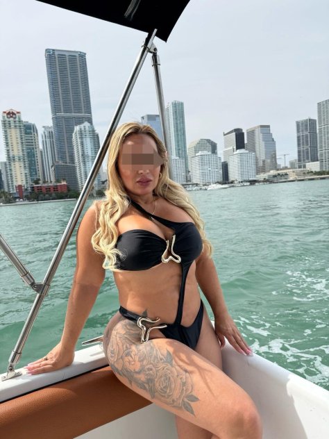 Caliente y Mojadita (786) 459-0679 GFE DATY 69