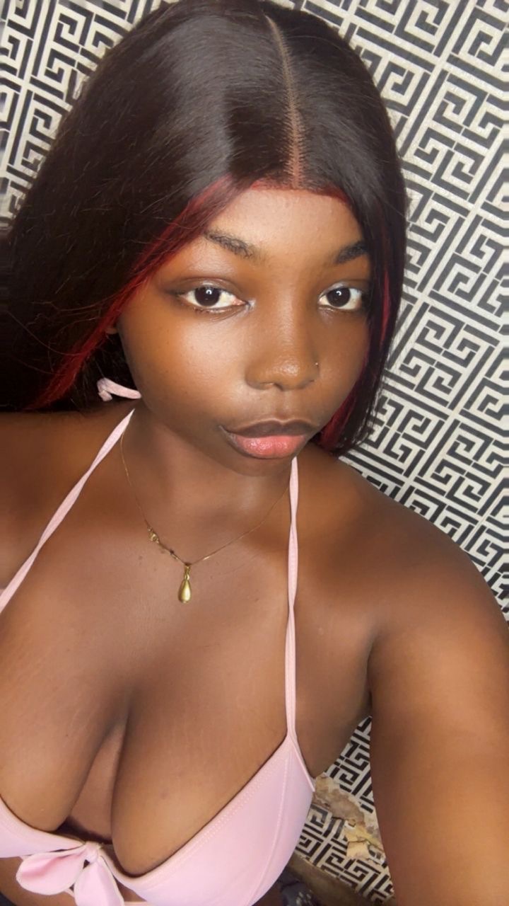 NEW GIRL NEXT DOOR 👅💋. TEXT ME ON TELEGRAM : @nazbby001