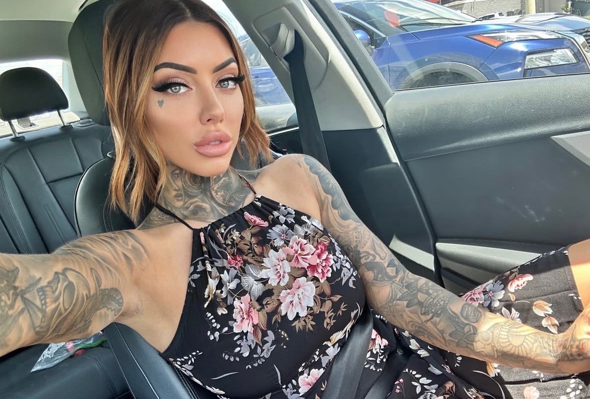 I'm available and down for hookup and good sex 💦🍑🍆👅