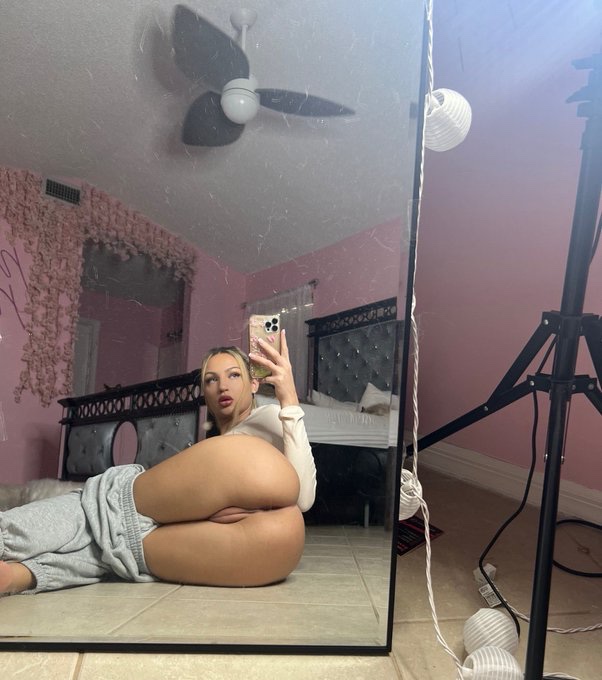 MY WET 💦 IS READY TO TAKE IN SOME GOOD HARD COCK THAT WANT SOME JUICES I OFFER "INCALL AND OUTCALL