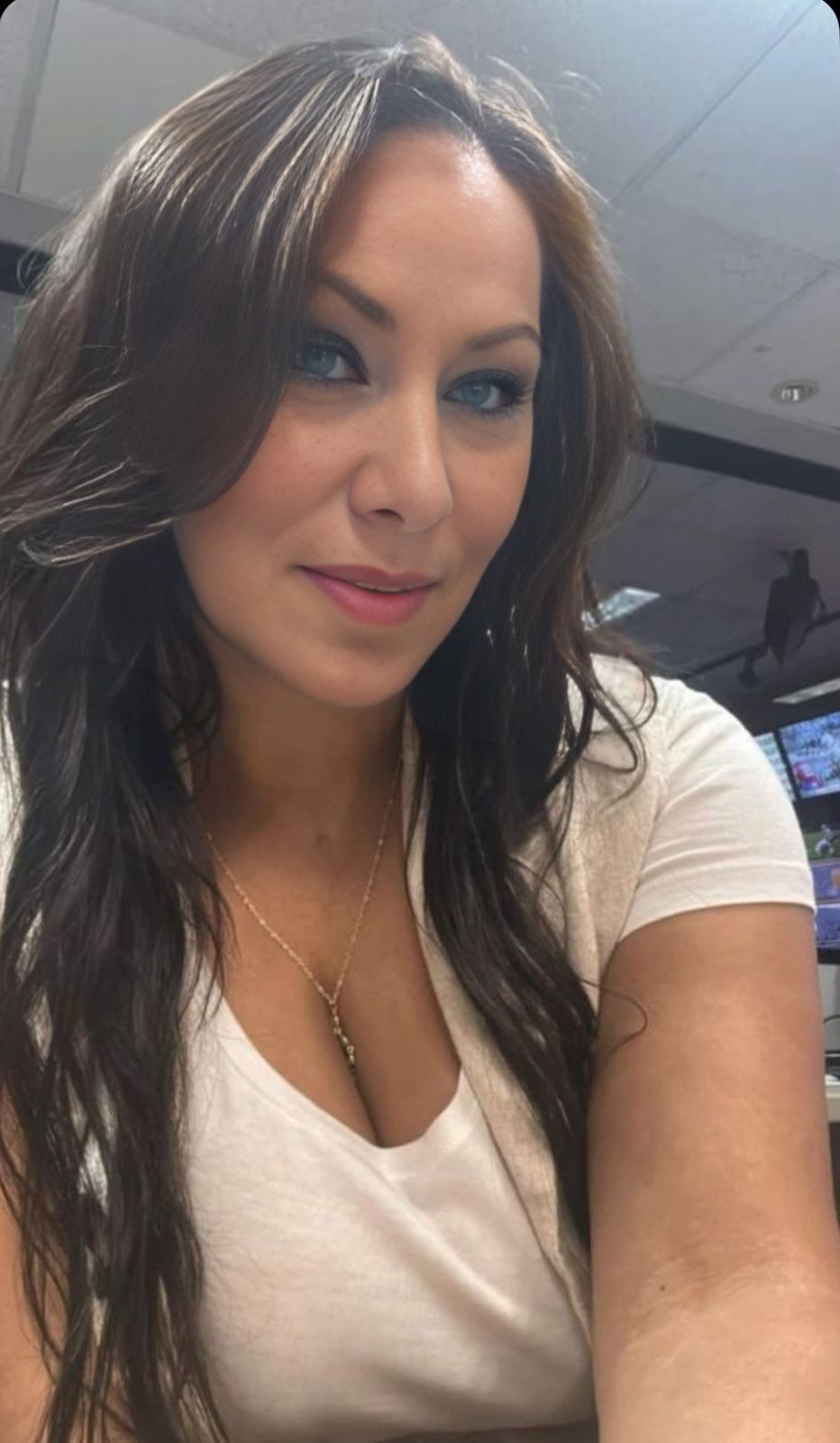 I'M AVAILABLE ALWAYS💘I BET YOU WANNA TASTE ME ,THE SQUIRT QUEEN