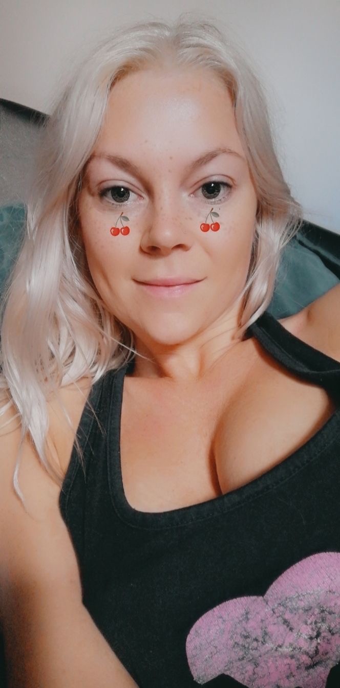 Hot 🔥 sexy Carlii 💦🍑🍑