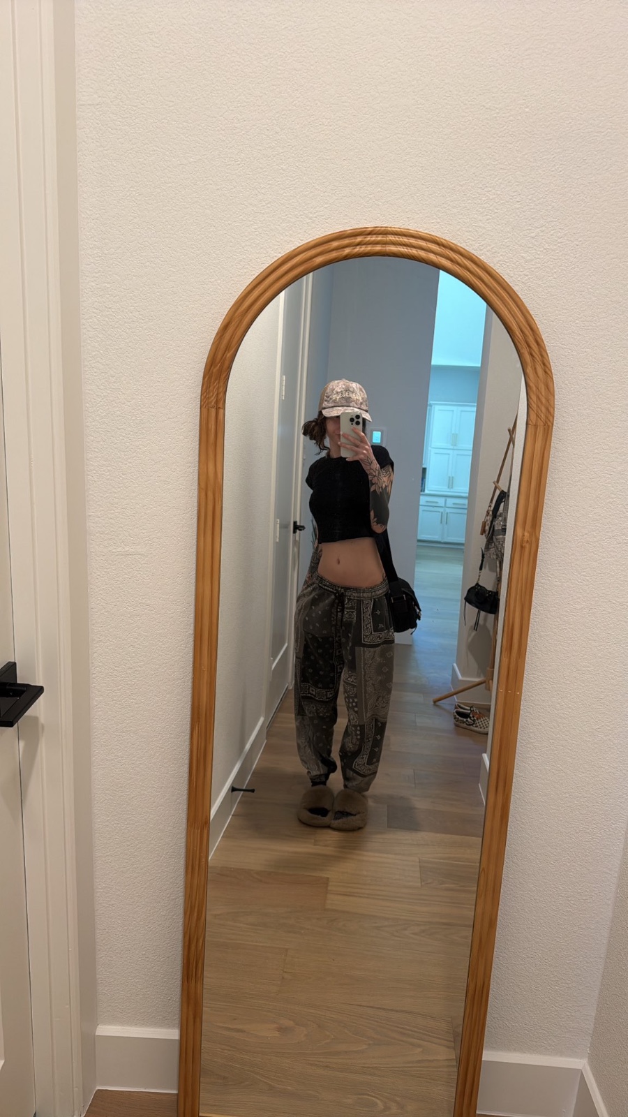 HMU  on telegram 🫰 at tamber322 or text me on my number +1 254-470-8288 I’m down for fun only