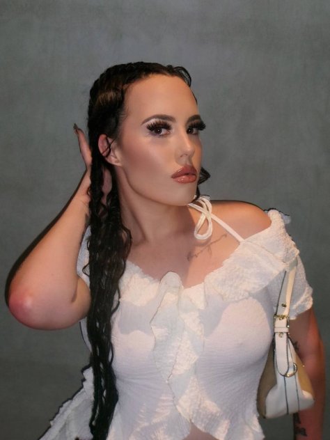 I’m available, Are you stressed and need Some hot reliever? All calls