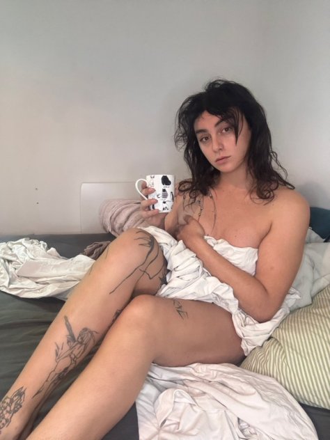 I’m down to fuck💦 and I sell some contents 🍑🍒