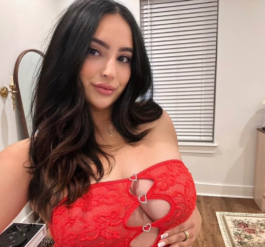 APPROVED✪ and VERIFIED ESCORT available for hook up