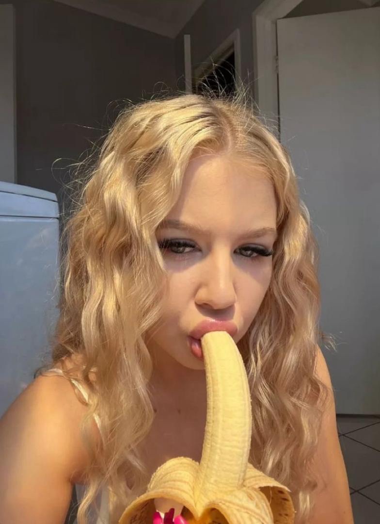 Hi 👋 I am Cynthia and I’m 24/7 available for both INCALL AND OUTCALL👅🍑