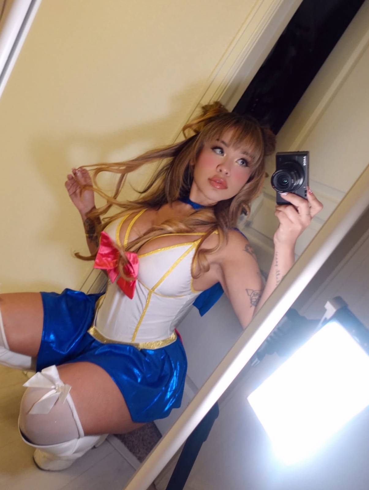 Hey daddy, wanna fuck?  Hit me up now!  Text: 5309520047