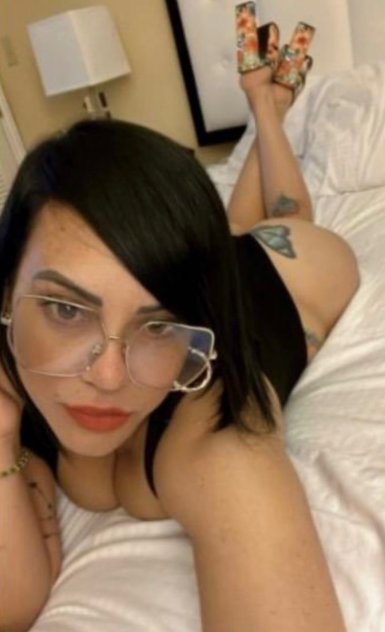 Hot Latina in Downtown