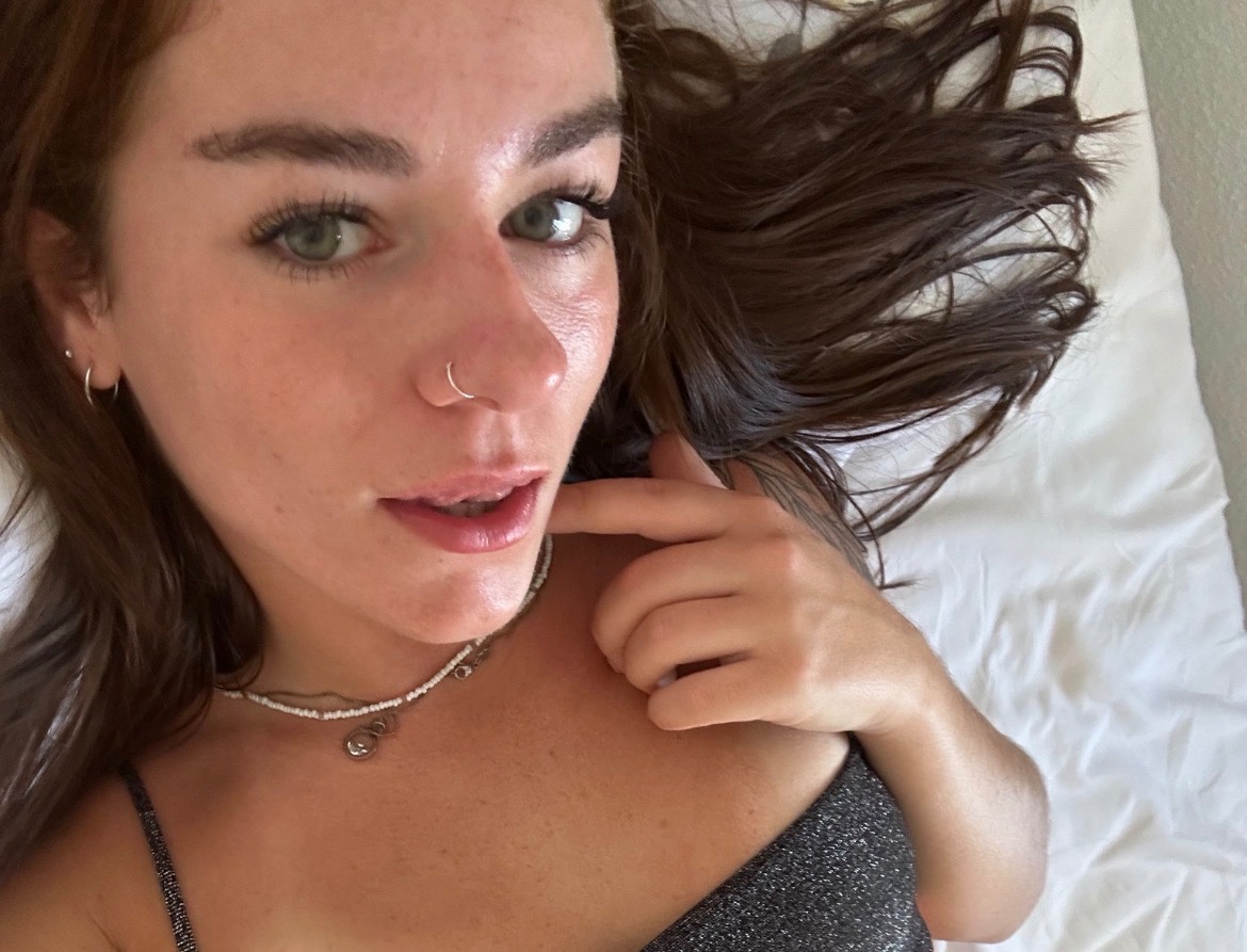 I am available for both incall❤️🥂💋 and outcall🥂💋❤️ services 💋🥂❤️