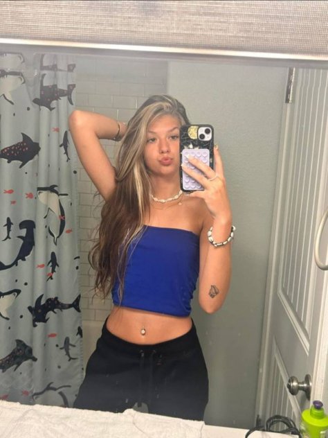 Hunni I'm available, let's link and spend some good time together