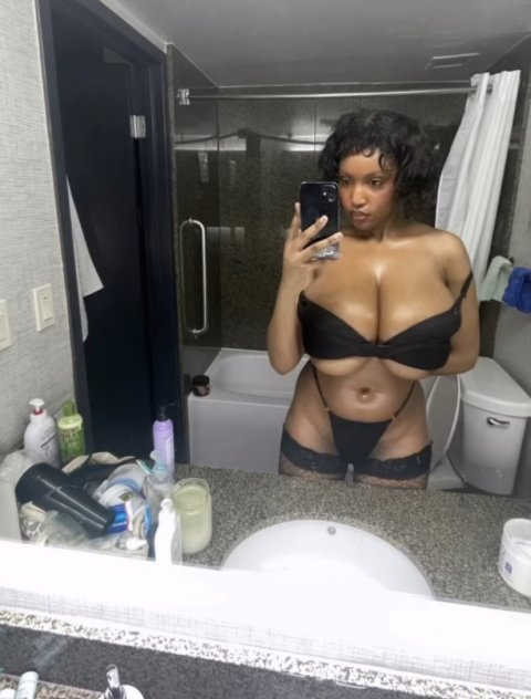 I am available for both incall and outcall session 💧💧💧