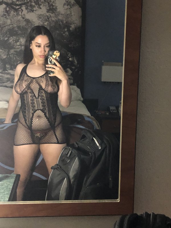 Horny & Wet Lets Play 💦