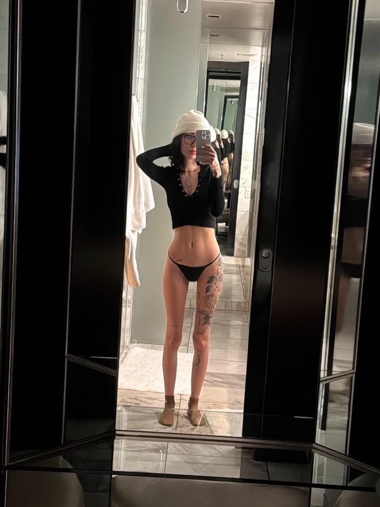 HMU  on telegram 🫰 at tamber322 or text me on my number +1 281-609-0497 I’m down for fun only