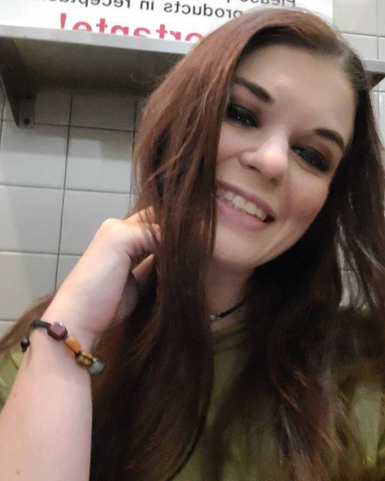 My services includes 69,sex with condom and without condoms,Anal sex,escorts,Deep tongue 👅 kissing