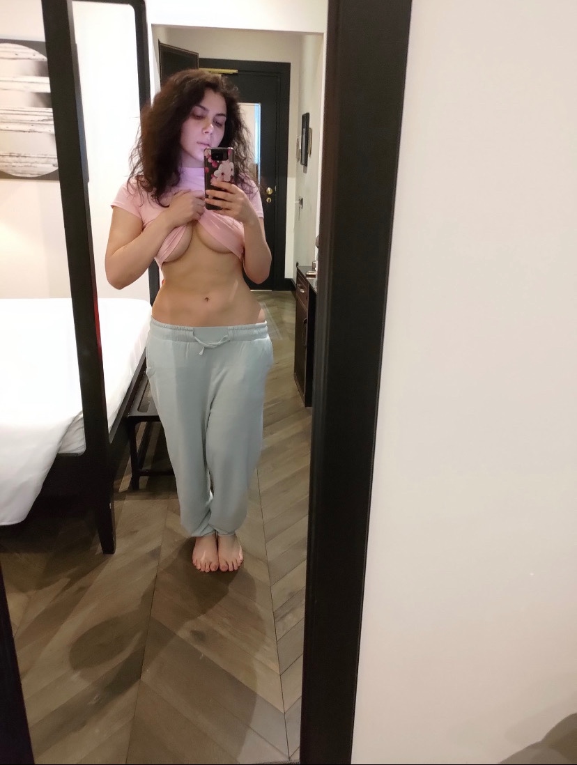 Sweet juicy wet nasty pussy💦🥶🍑❤️