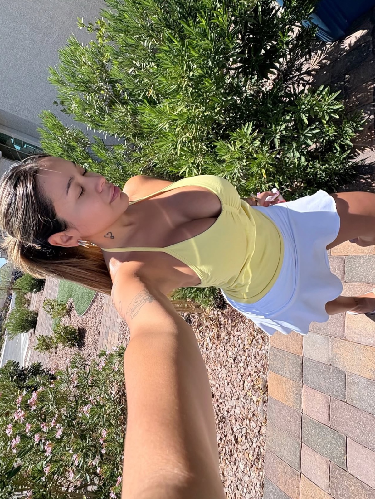 Hey daddy, wanna fuck?  Hit me up now!  Text: 5309520047