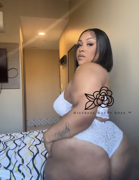 #bbw #curvy #dominatrix #fetfriendly #ebony