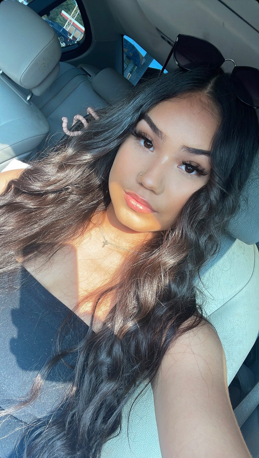 Hi Papi, wanna fuck or need massages with a happy ending? Hmu now! Text my number:  (317) 340-4317