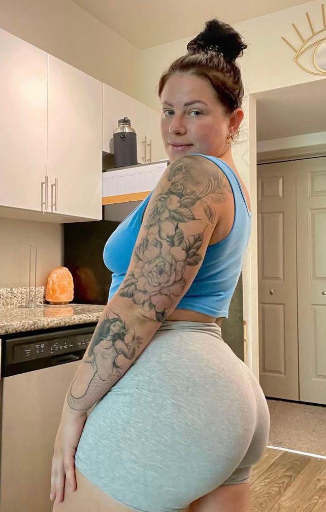 I'm available 24/7 incall/outcall and car sex 🍑💦😋