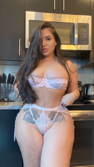 I'M AVAILABLE ALWAYS💘I BET YOU WANNA TASTE ME💦🥵