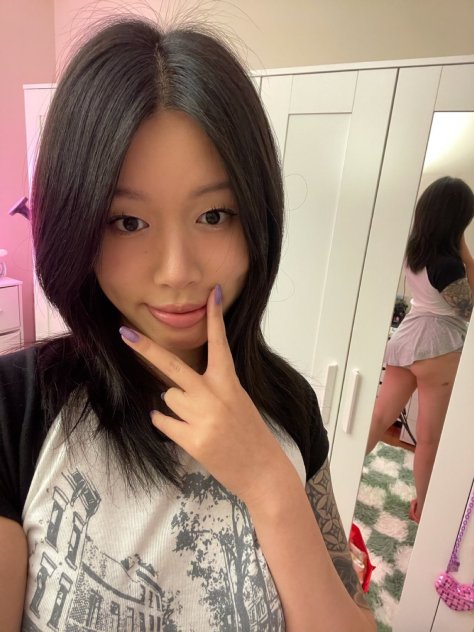 Sweet 😘 curvy 🤤 juicy 😘