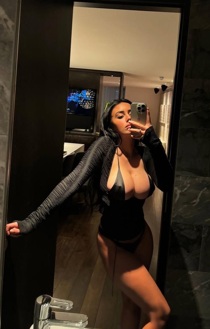 I’m Available for both incall and outcall escort service 🤟♥️text me on