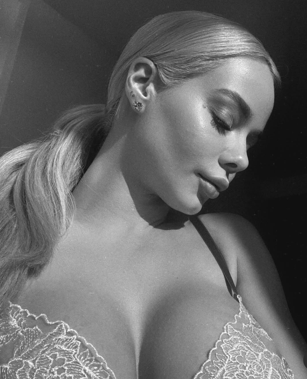 Hit me up Daddy 😋let’s explore new pleasures 🍑💦  +1(938)2650289 My Place or yours 💋💋