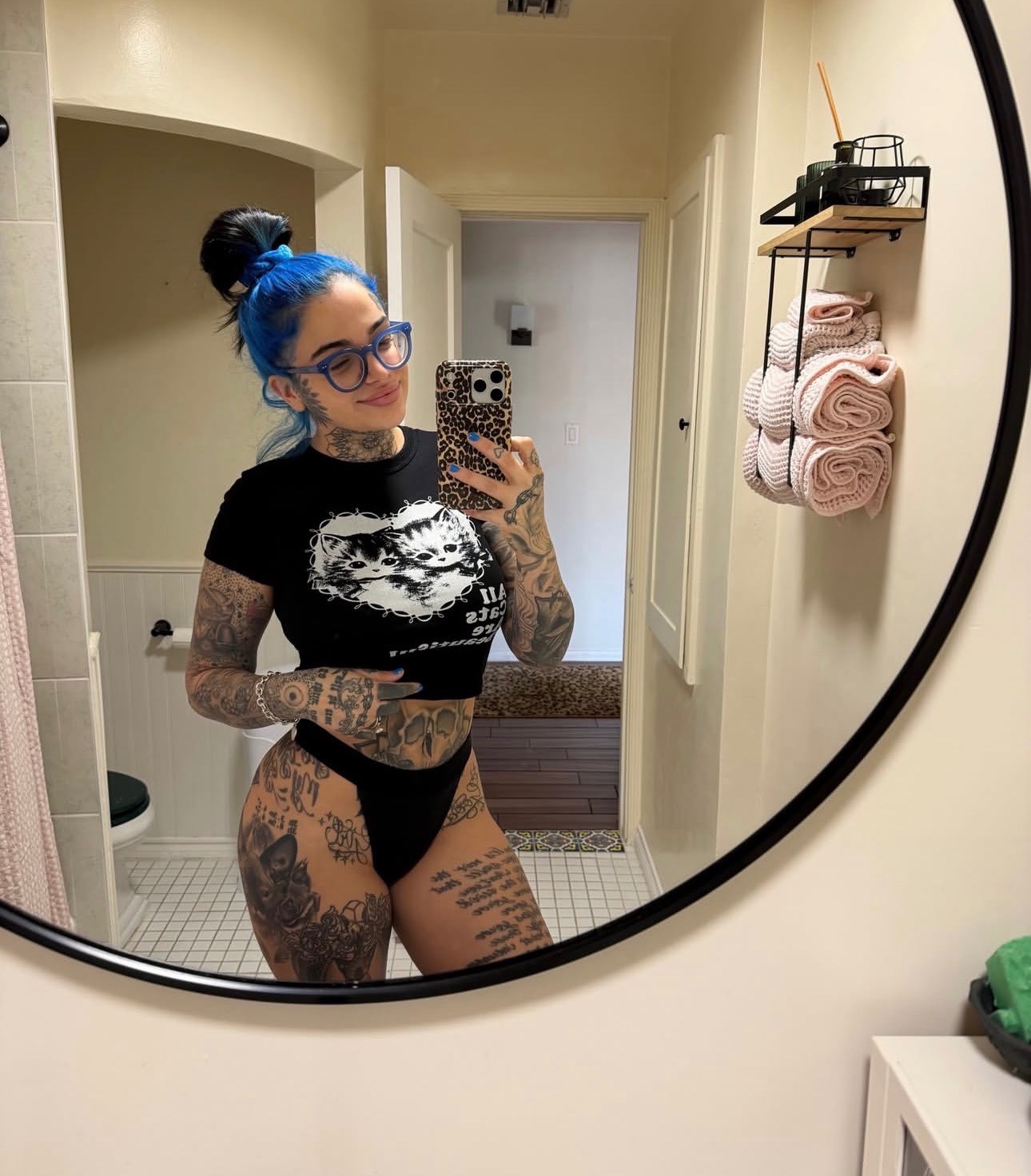 I’m a mature hooker, with high levels of sweetness, you can count on my service😋