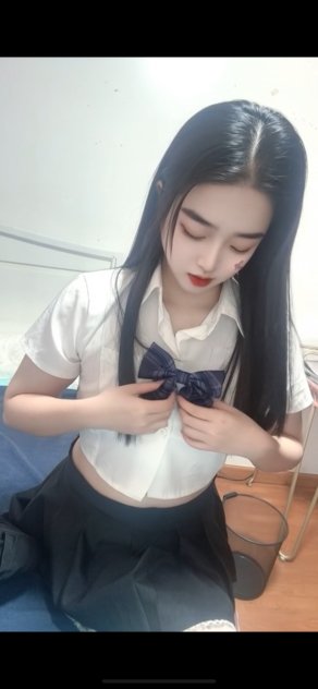 Great Asian And Latina working! Great personality, Great service !