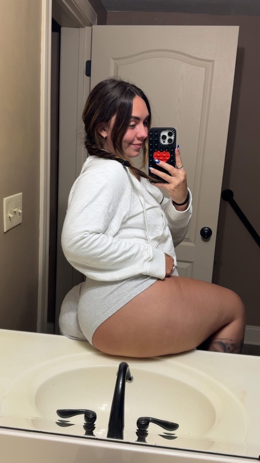 I’m HORNY and AVAILABLE for fun rn 😩💦👅🍆INCALL & OUTCALL +1 (571) 675-1408