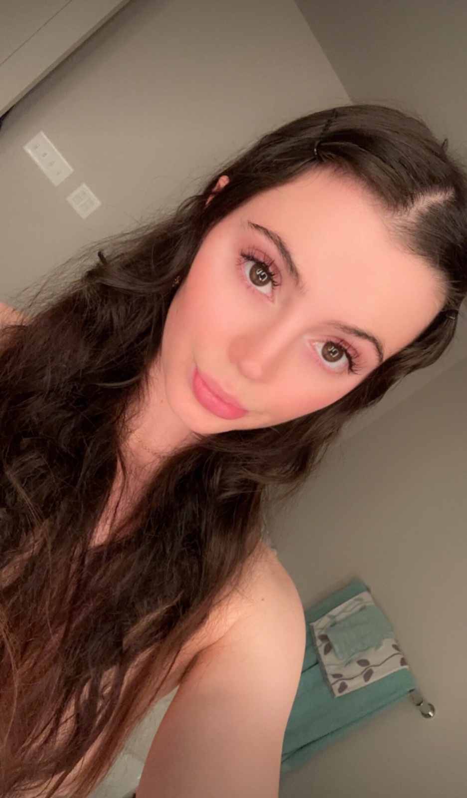 Athena 28 🟢 online 📍(5min away): Fuck me for free at my place text me (310) 733 6700