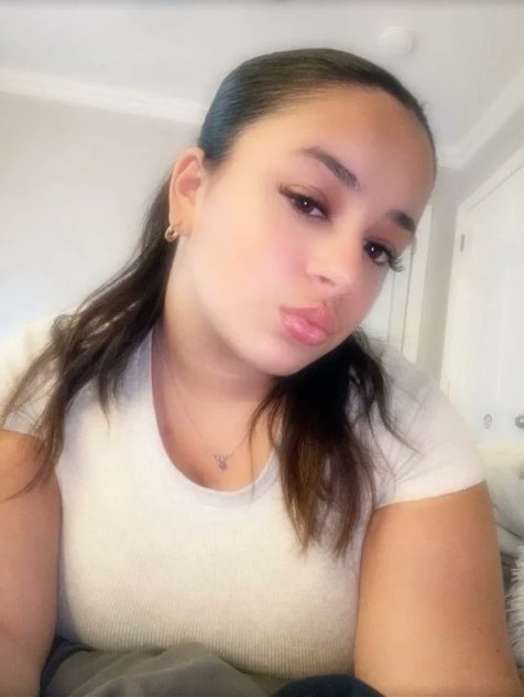 I’m available now add me on Snapchat michellle9