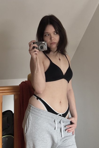 Available for full body massage nd fun👅 ✔ Both 🫣 🚘 ✔ Incall a