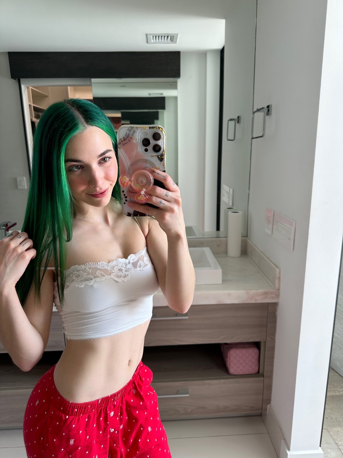 Horny asf🍆💦🍑