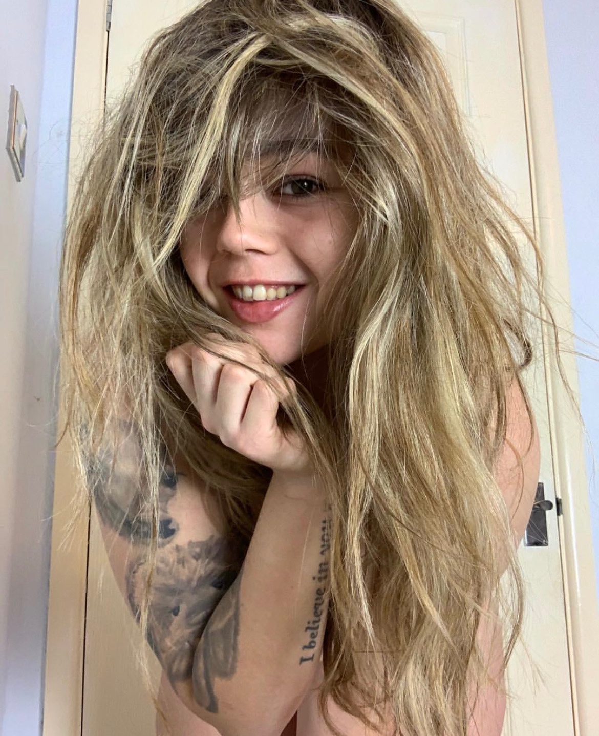 I’m clean, juicy and available for hookup I’m clean and sexy I offer all sexual services chat me up